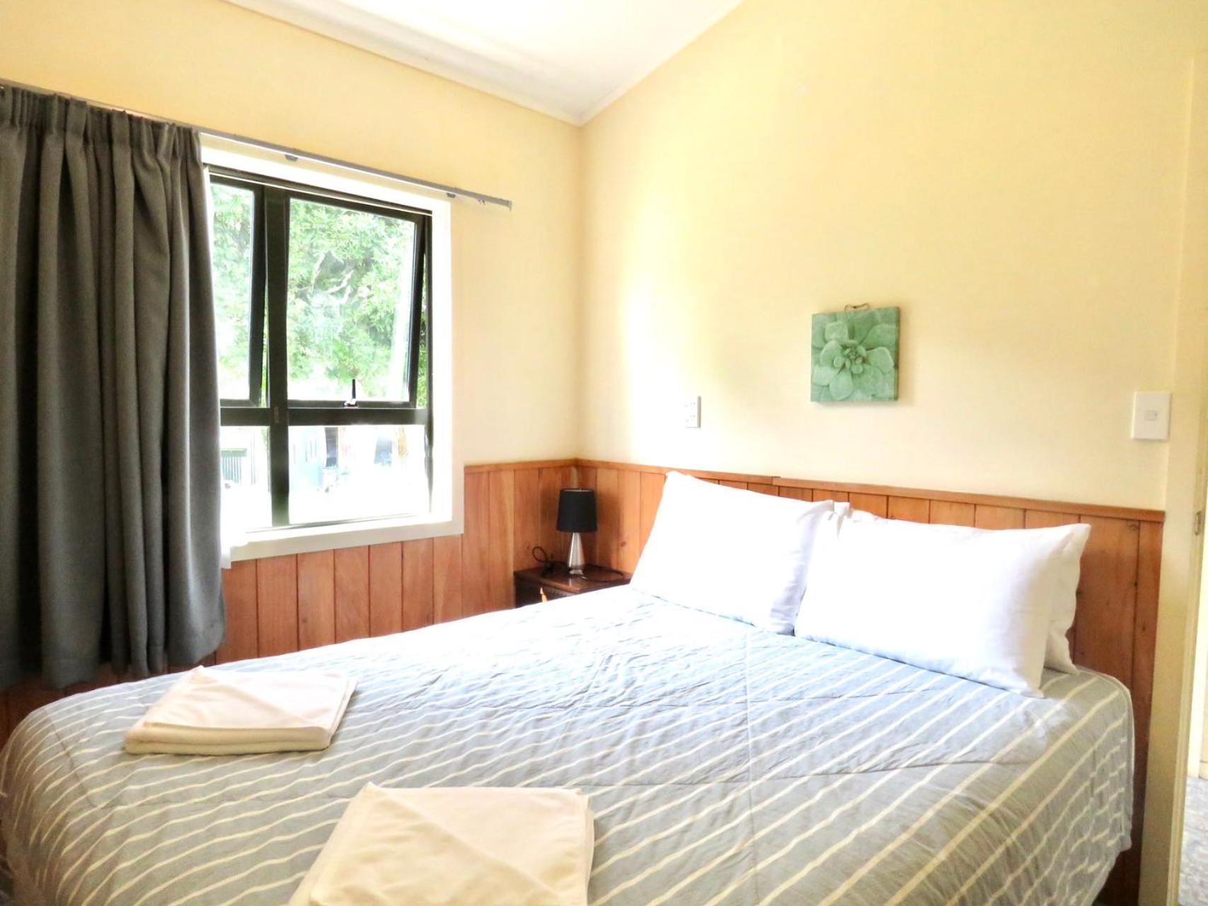 Mystery Creek Motel Rukuhia Bagian luar foto
