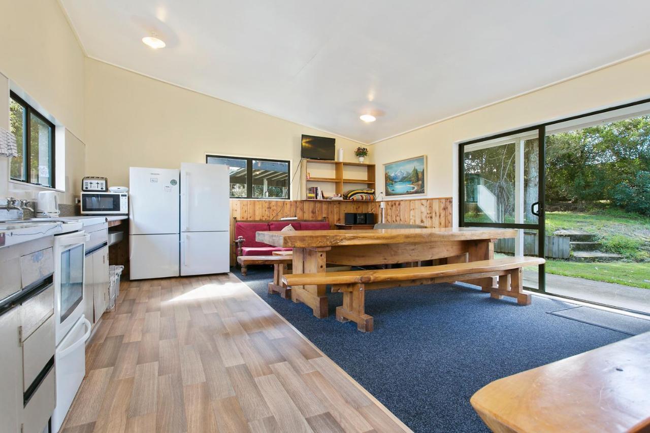 Mystery Creek Motel Rukuhia Bagian luar foto