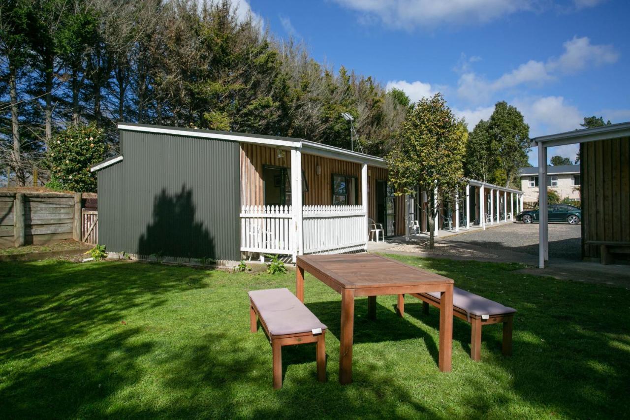 Mystery Creek Motel Rukuhia Bagian luar foto